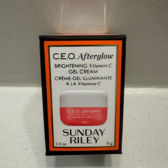 Sunday Riley - CEO Afterglow - Picture 2 of 2